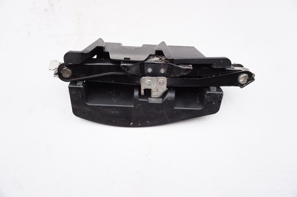 фото №1, Домкрат подъемник audi a4 b8