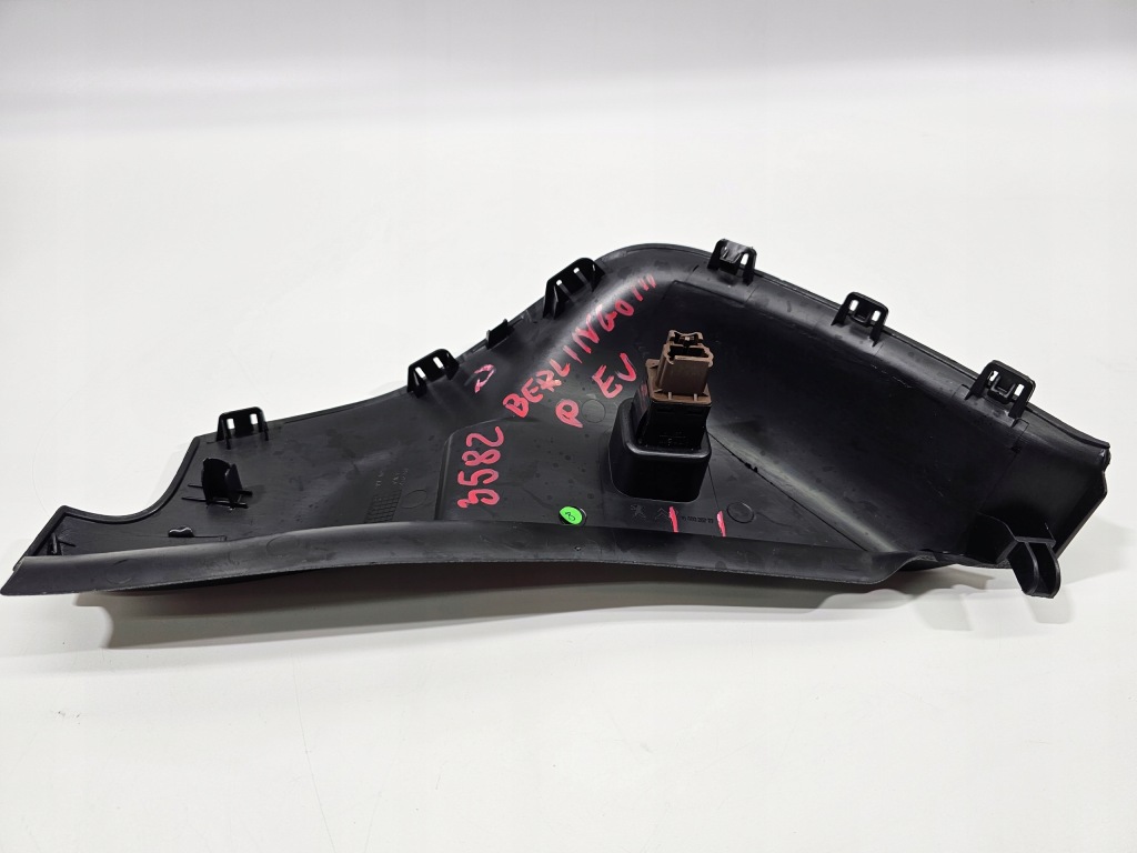 фото №7, Заглушка защита панели приборная панель правая 1.6 hdi partner iii berlingo iii #3582