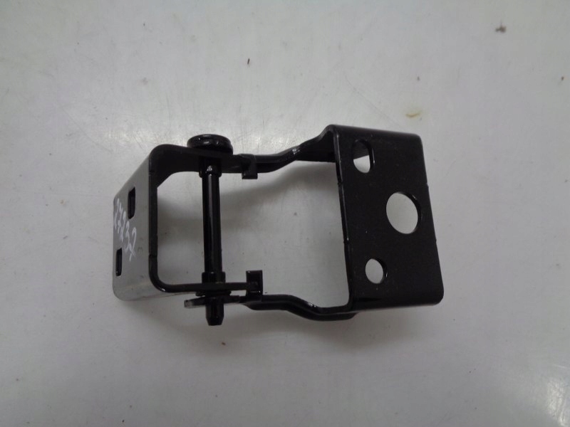 фото №1, Citroen c2 петля крышки багажника