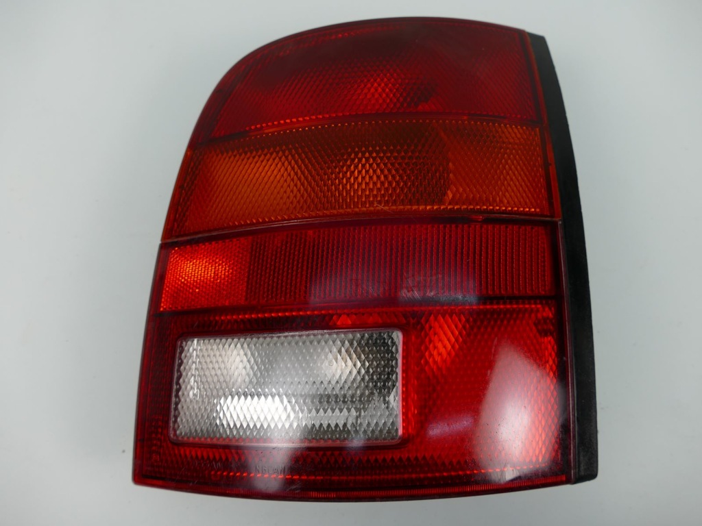 фото №1, Nissan micra лампа правий задня права задня