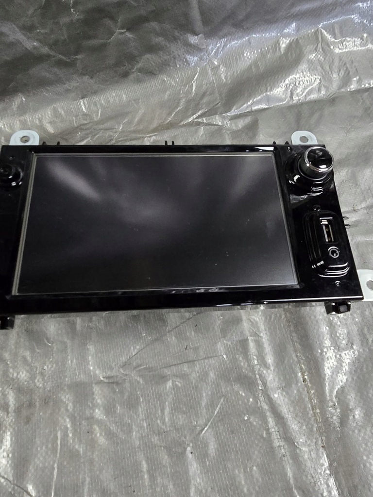 фото №1, Радио экран дисплей навигация renault clio iv оригинальный номер 281153868r