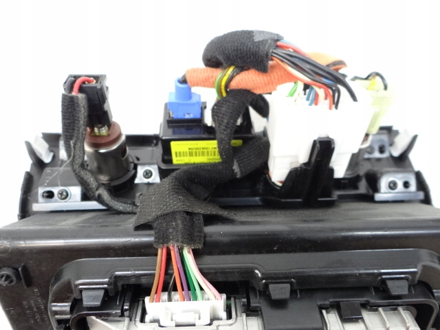 фото №7, Hyundai tucson iii зарядний пристрій індукційна панель перемикачі 84631-d7aa0