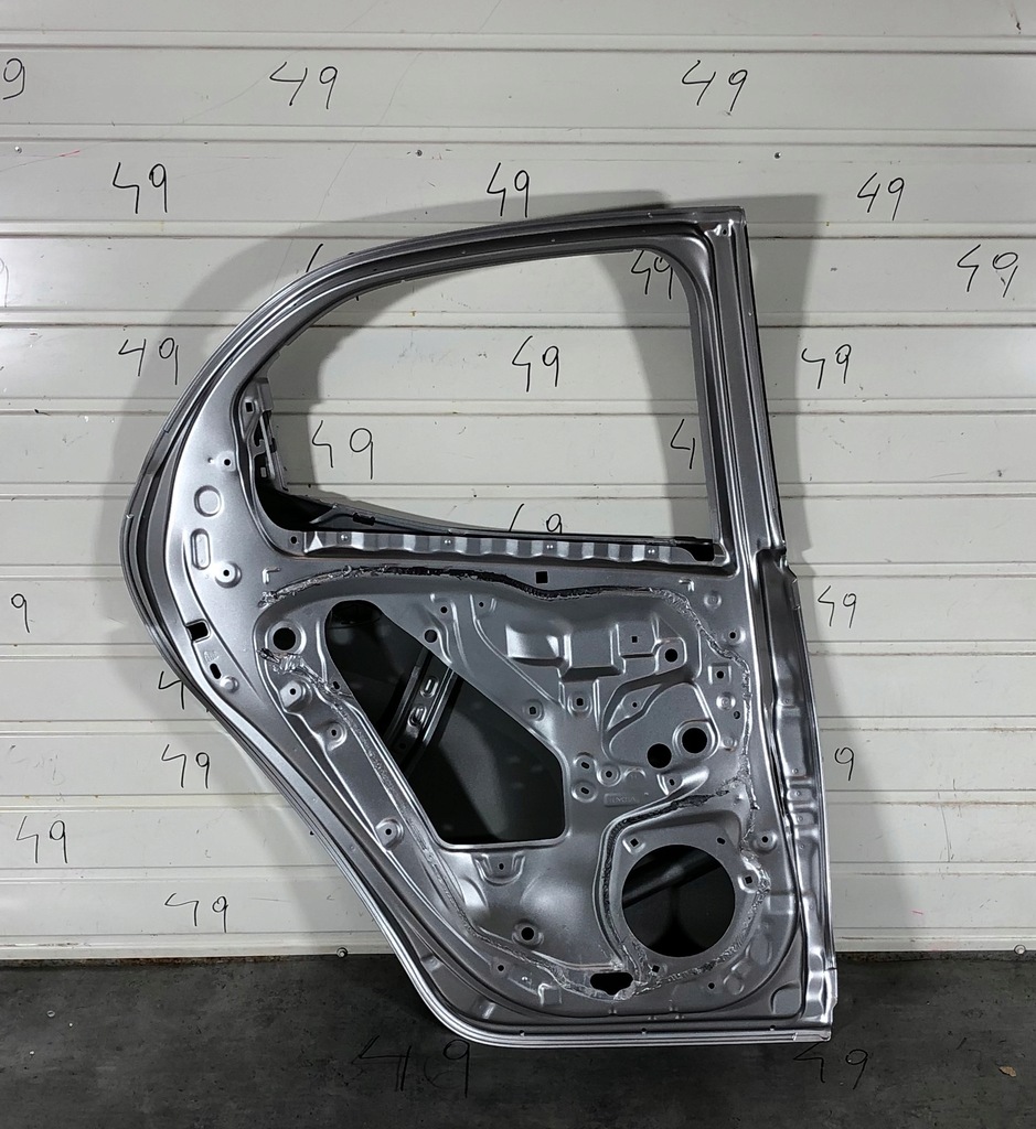 фото №5, Toyota yaris iv p21 2020- левая задние дверь левый задняя