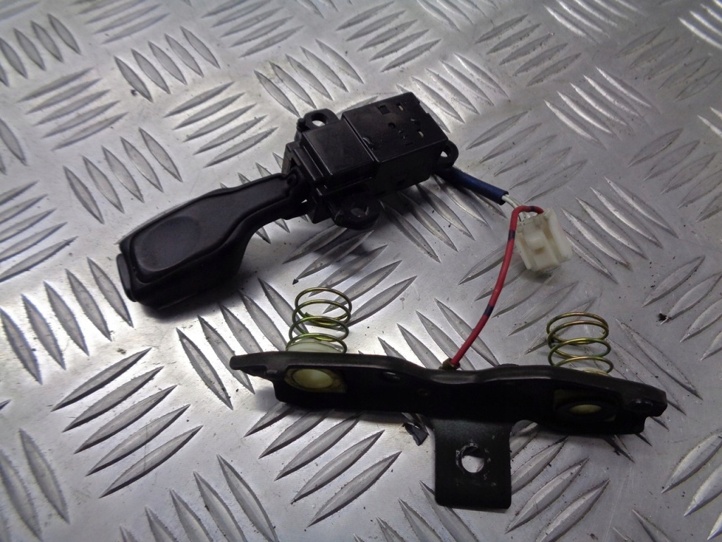 фото №2, Перемикач важіль pilot радіо mazda premacy