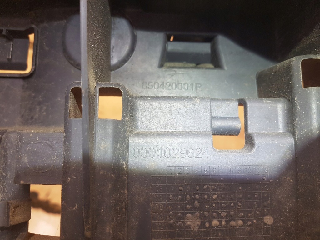 фото №3, Направляющая бампера задняя renault megane iii hb