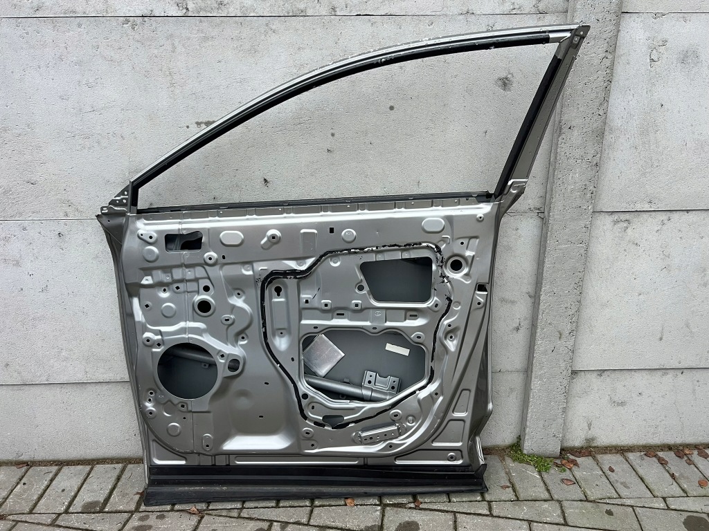 Дверь lexus nx 1 2014-2021 передние правое перед правая  bardzo в хорошем состоянии Оригинал