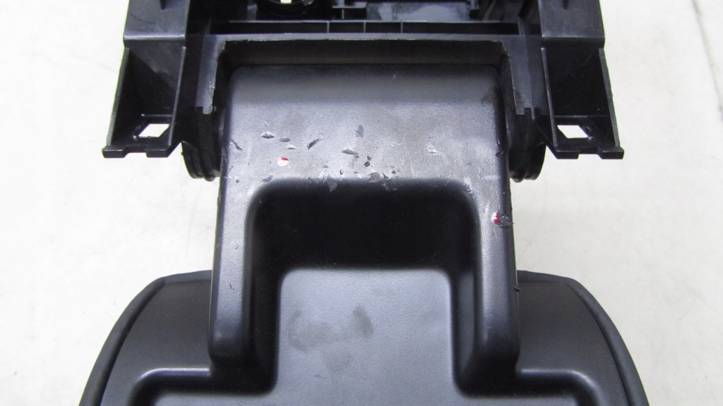 Volvo xc60 podłokietnik39821890 08-13 с Разборки