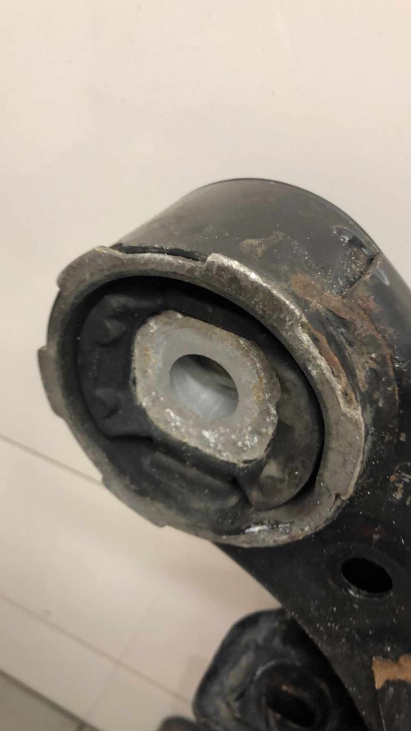 фото №6, Балка підрамник pod двигун audi q7 4,2 бензин 06-10