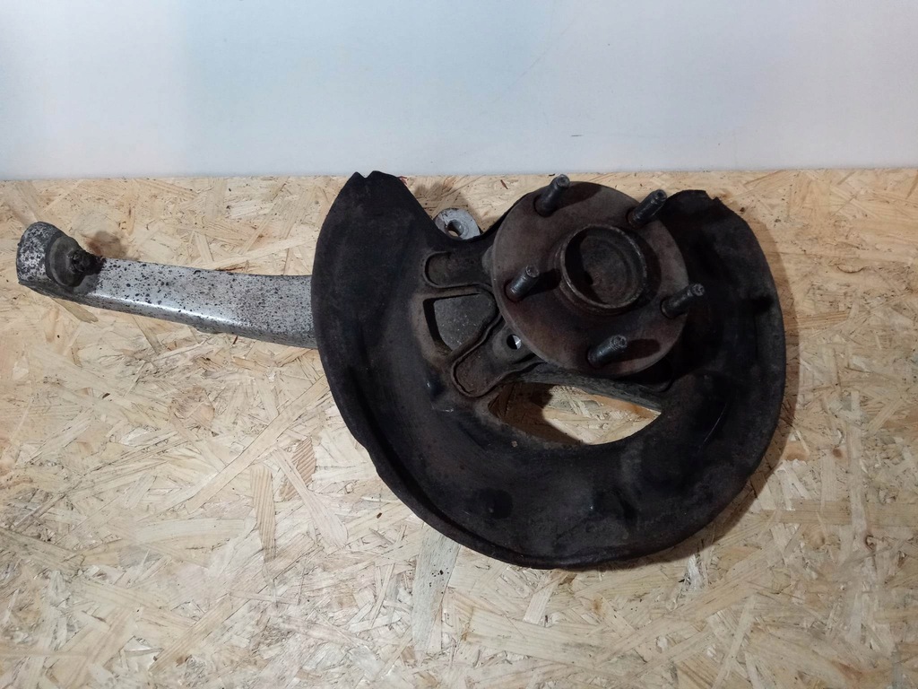 фото №1, Lexus gs 300 mk3 iiig поворотный кулак ступица левый лапа