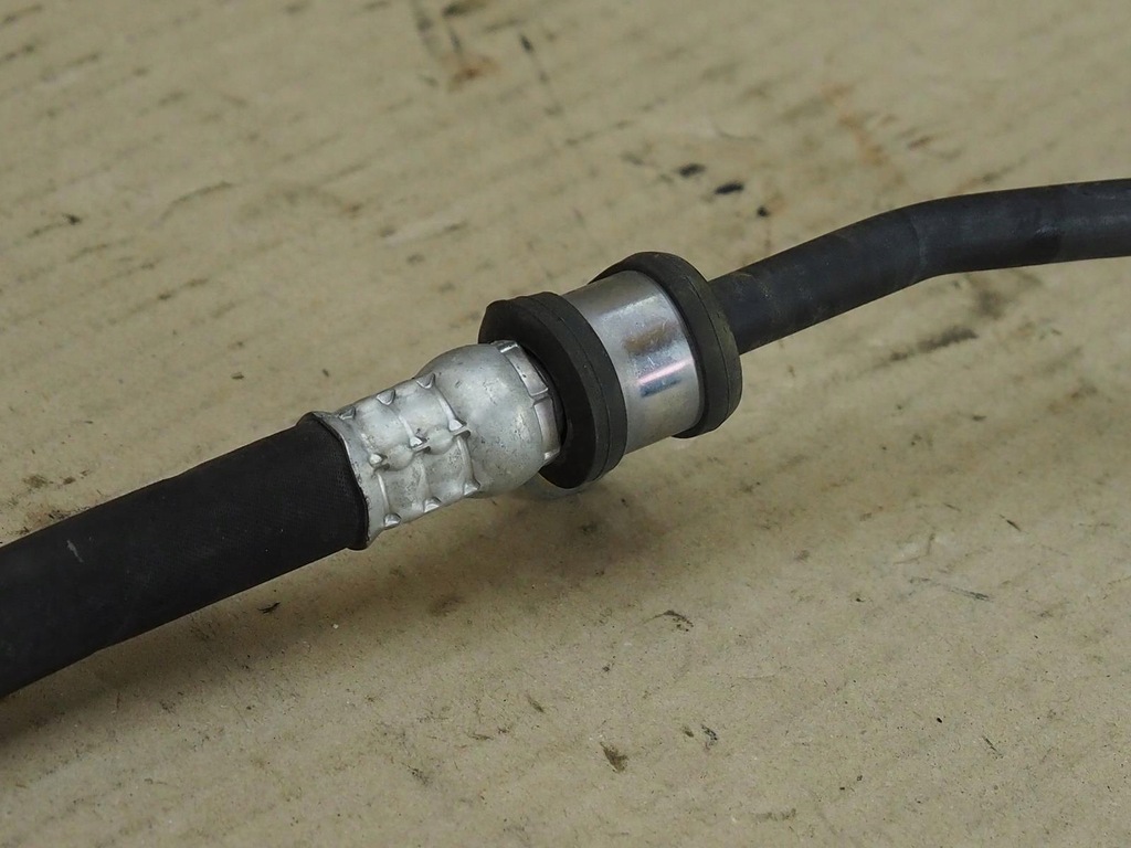 фото №4, Шланг кондиціонера audi a8 d3 6.0 w12