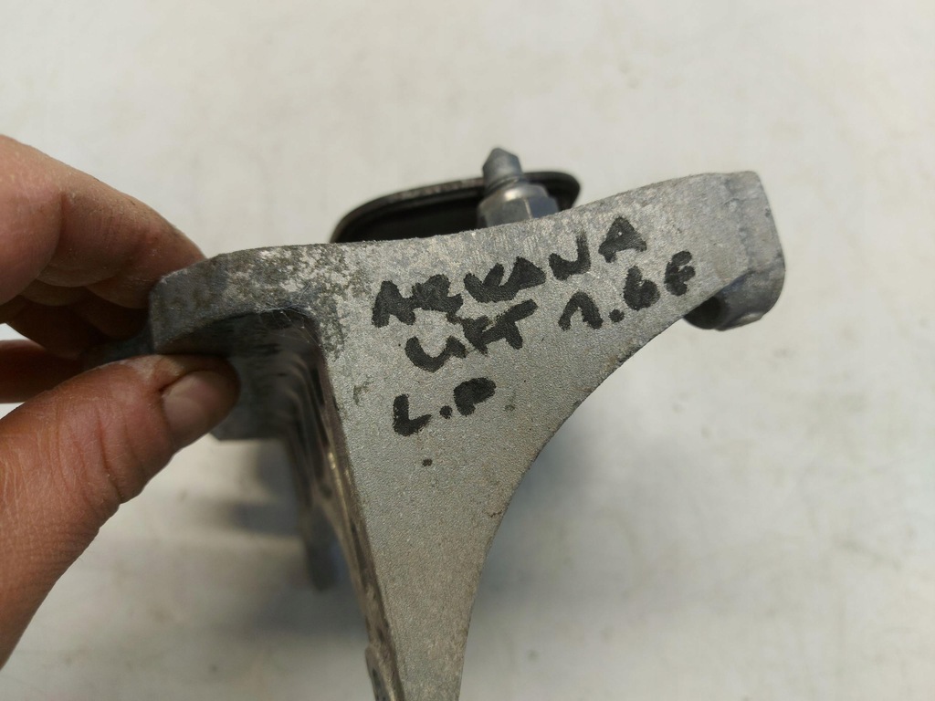 фото №5, Renault arkana, rs-line 1.6 e-tech подушка кронштейн коробки ліва 112531060r