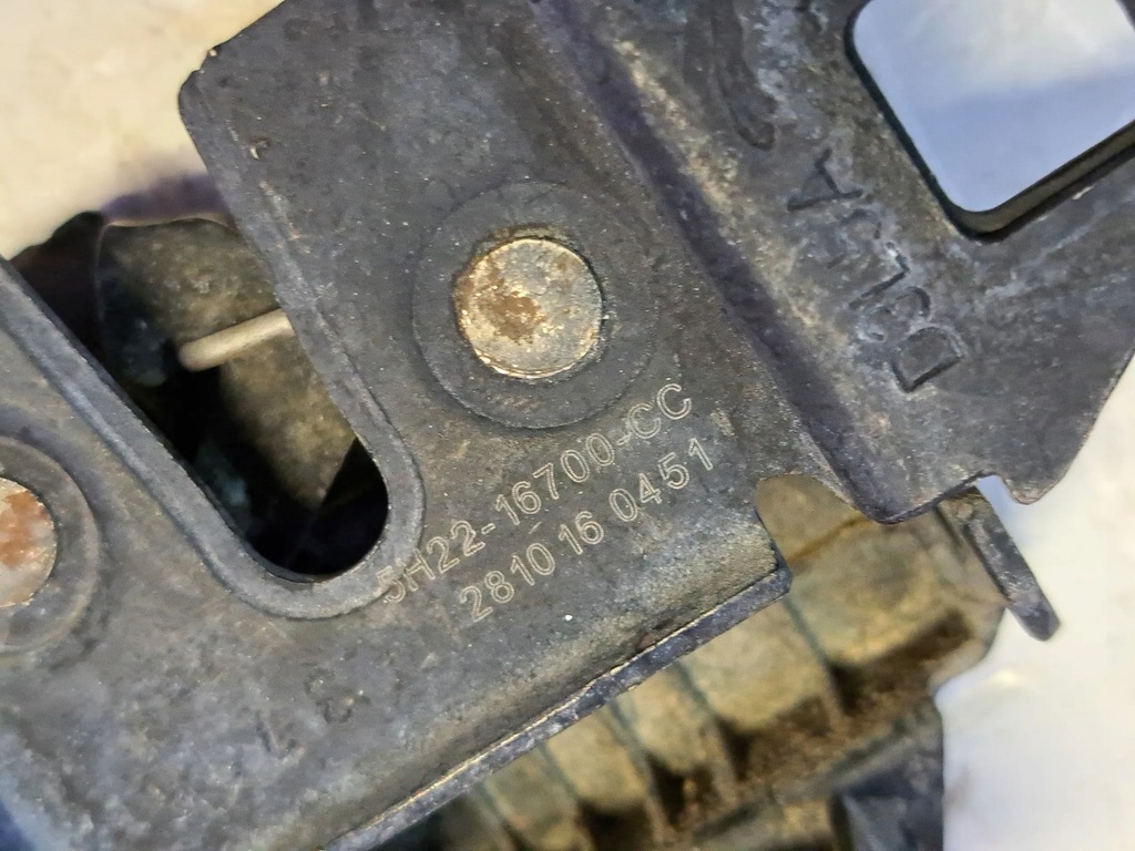 фото №6, Jaguar xe 2017 защита, заглушки