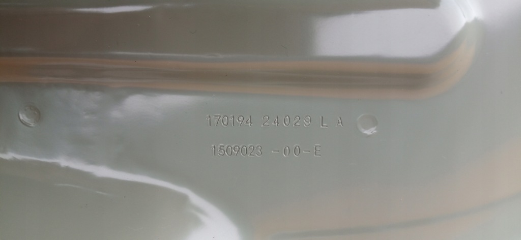 Купить Tesla model y 20- обшивка крыло  левое  бок левое  задняя новый оригинал