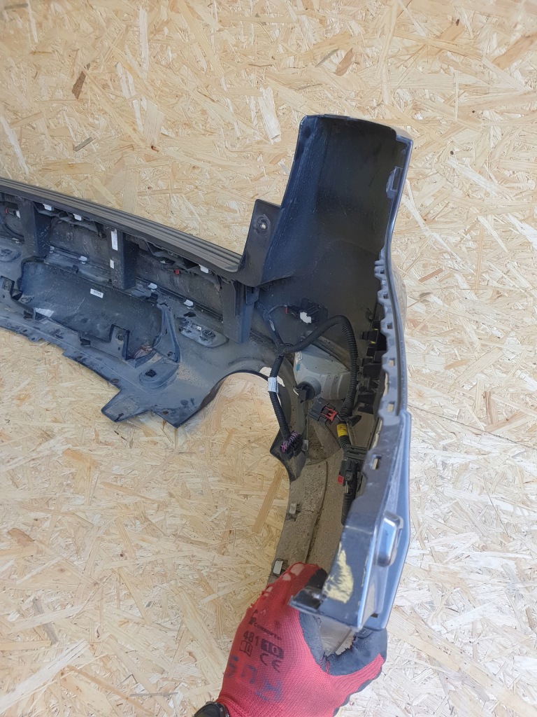 Jeep grand cherokee wk2 рестайлинг  srt бампер задний  6 pdc pau Недорого