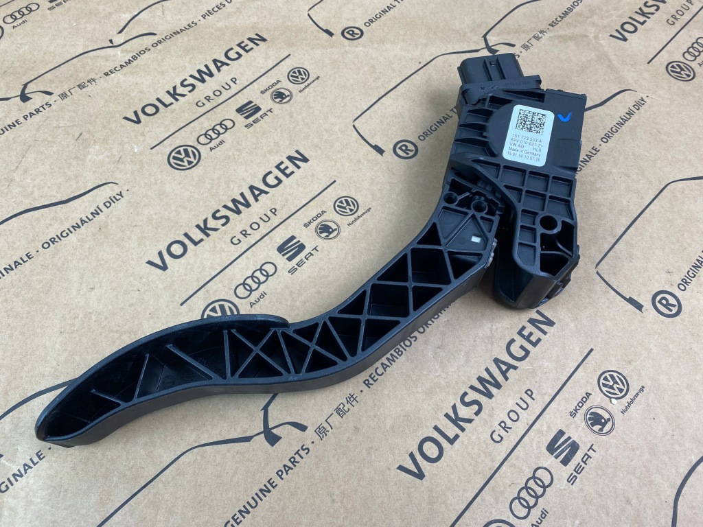 фото №1, Gd vw up педаль газа 1s1723503a