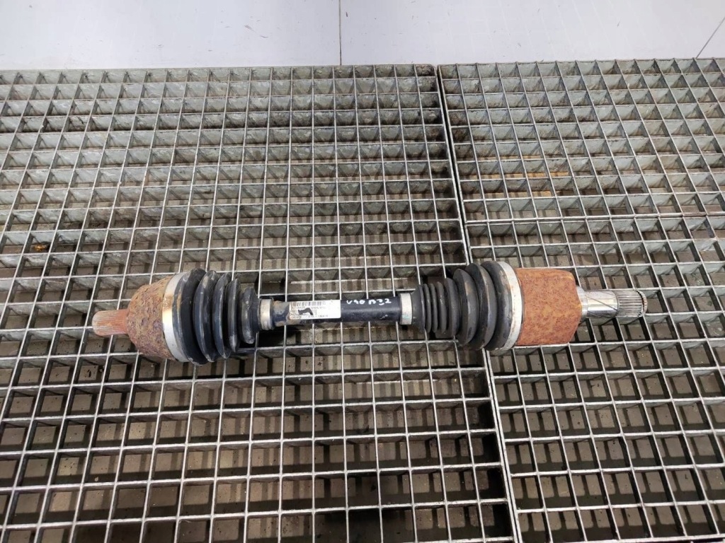 фото №1, Приводной вал левая левый перед 31325960 volvo v40 ii 2.0d