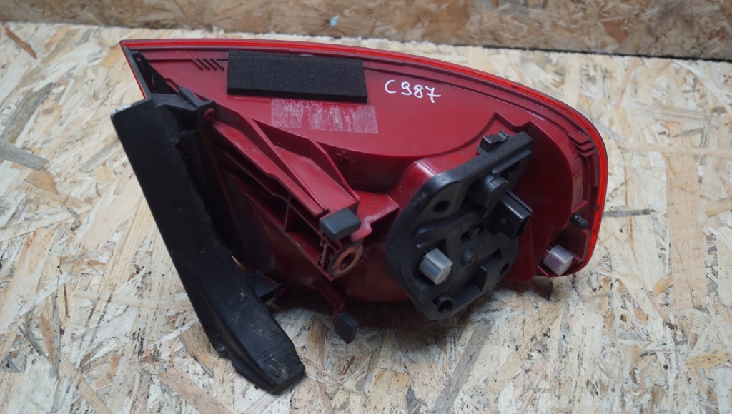 Купити Фара праві задній audi a4 b8 седан led 8k5945096b