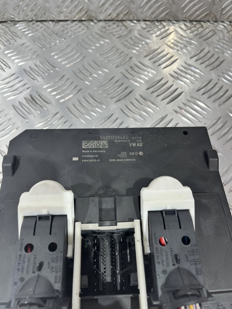фото №1, Модуль комфорту vw golf vii 12- 5q0937084as