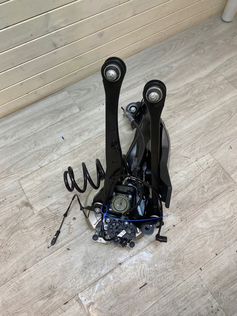 фото №8, Mini f54 поворотный кулак рычаг диск левый задняя