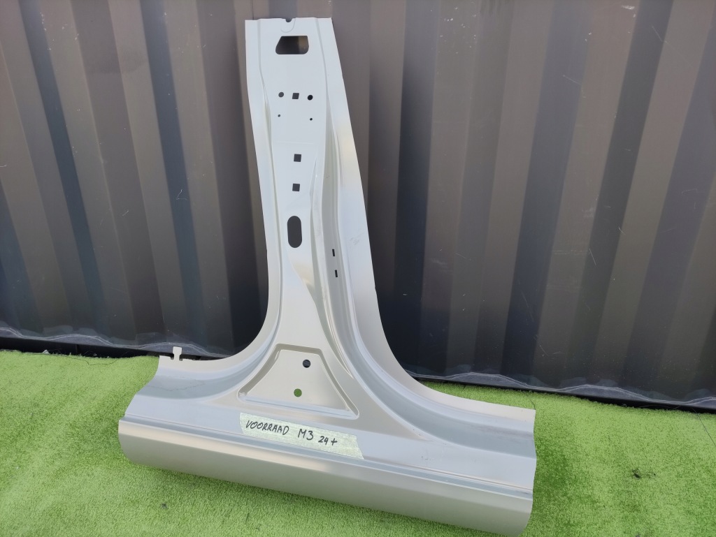 фото №3, Tesla model 3 17- порог блок двигателя b обшивка правое