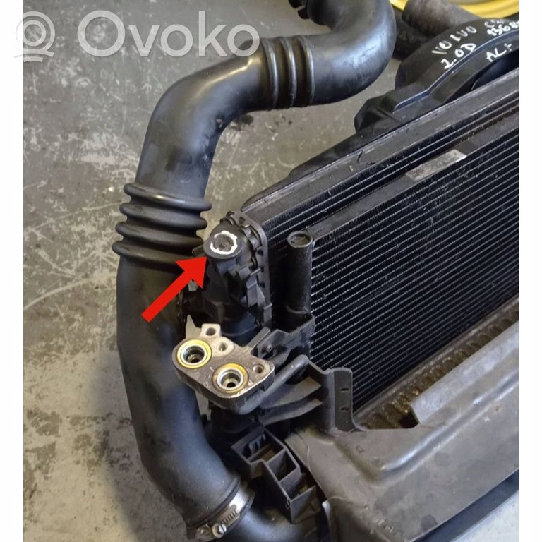 Комплект радиатор вентилятор volvo c30 2.0d 136km 0130307073 1137328366 Киев