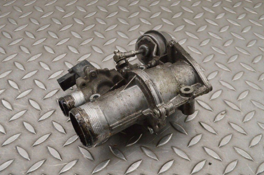 фото №4, Land rover range rover sport l494 2016 клапан egr