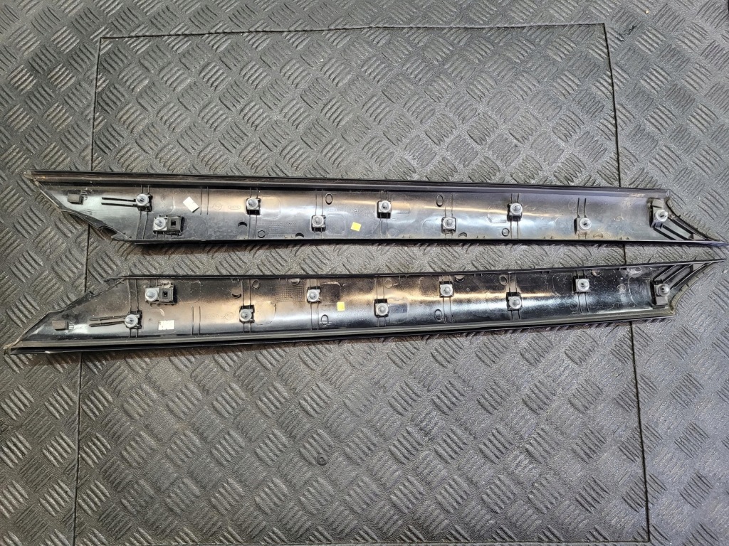 Молдинг стекло передняя перед лобовое левая правая ssangyong tivoli с Разборки