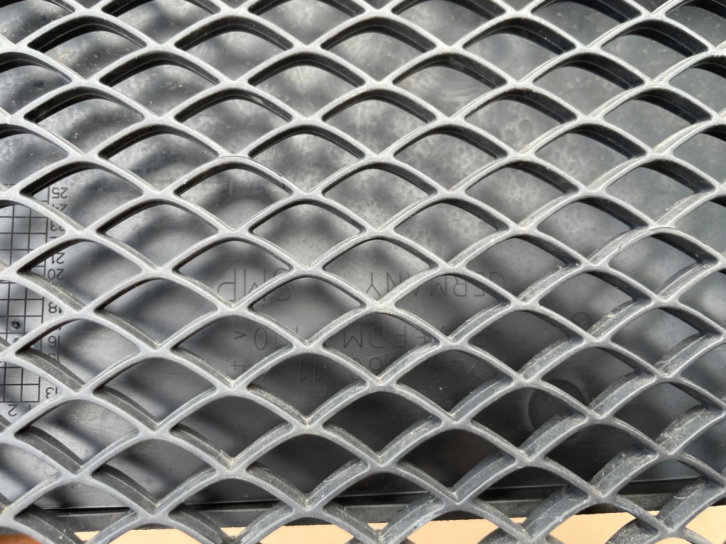 Mercedes b klasa w246 решётка перед + рамка номерного знака a2468852322 a2468801144 Недорого