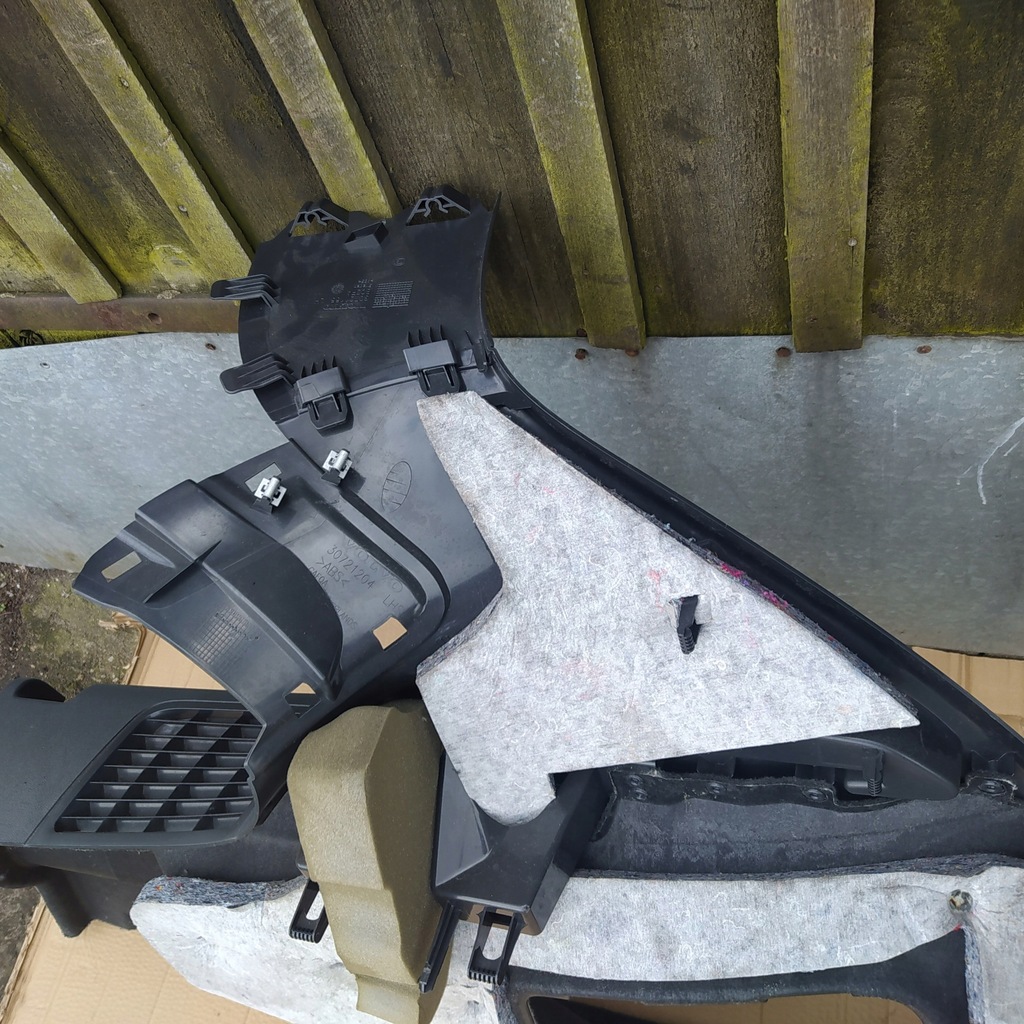 фото №7, Volvo xc60 i 08- обшивка багажника левый задняя обивка 30721204