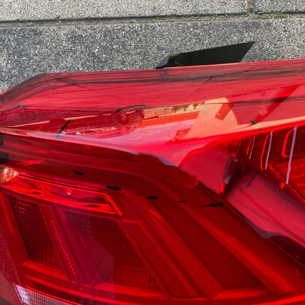 фото №4, Vw t-roc лампа правая задняя led 2ga945096c 2021r