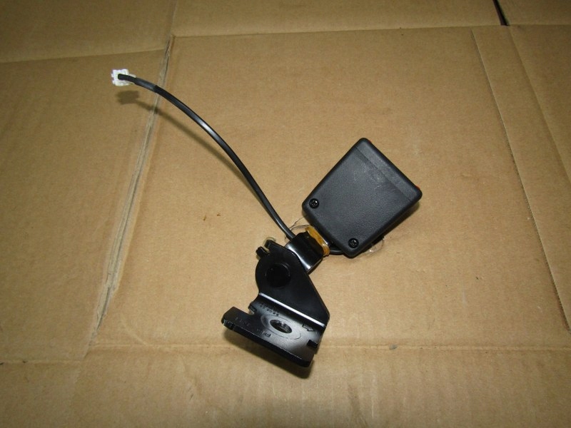 фото №3, Kia ceed iii кліпса замок поперечина ременів задня задня