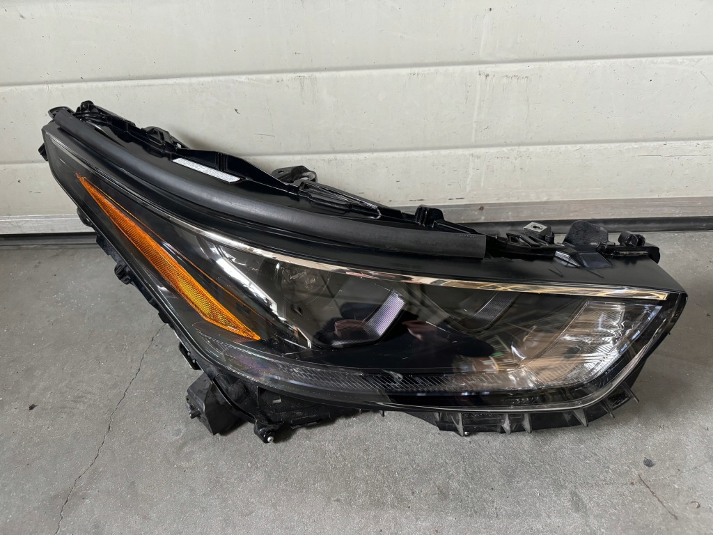 фото №1, Toyota highlander full led права лампа usa