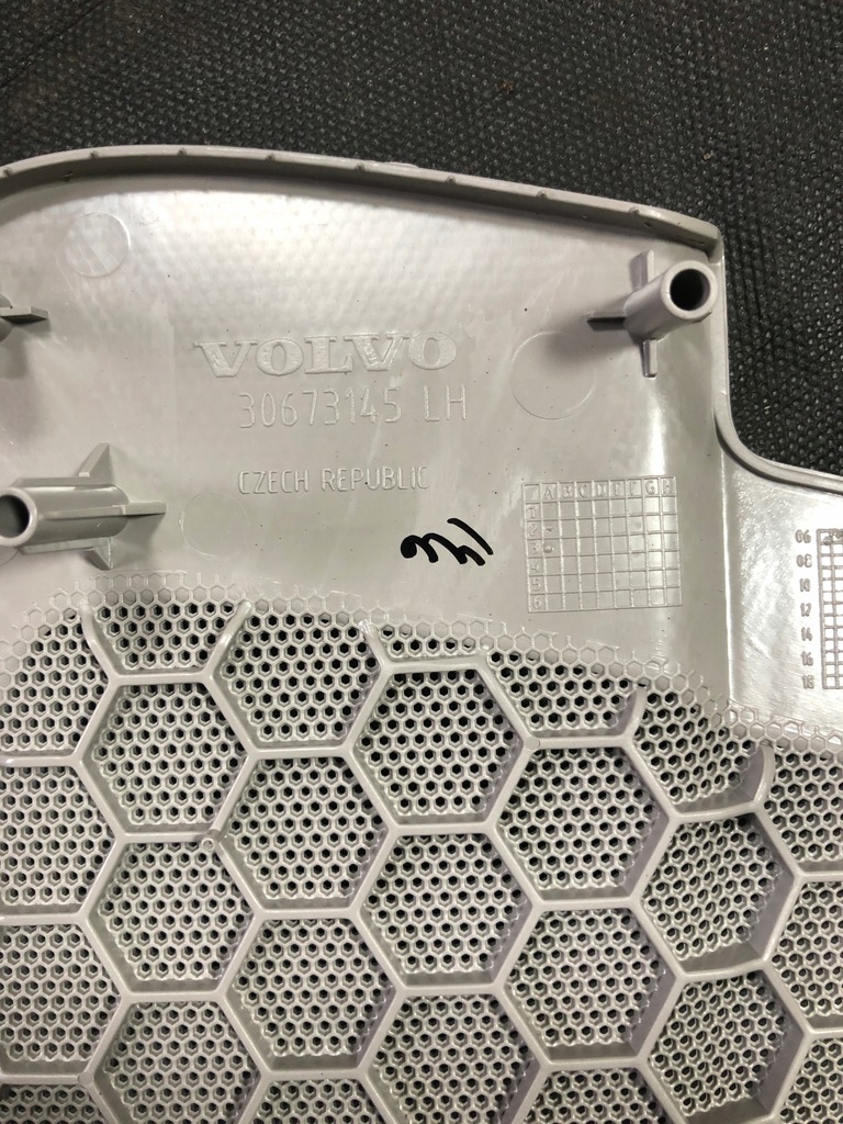 фото №3, Заглушка ліва динаміка volvo s40 v40