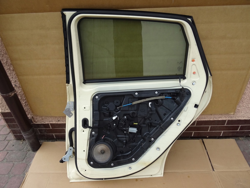 фото №5, Mercedes b-klasa w246 дверь правое задняя