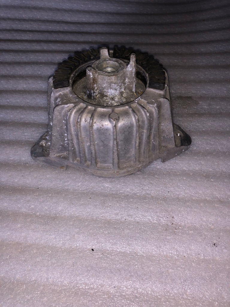 фото №1, Mercedes подушка двигуна a2042405017