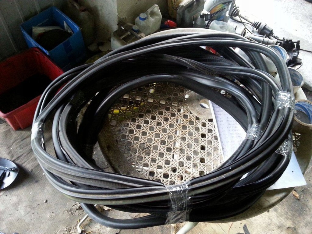 фото №1, Opel corsa c 5d - прокладка дверь правый задняя