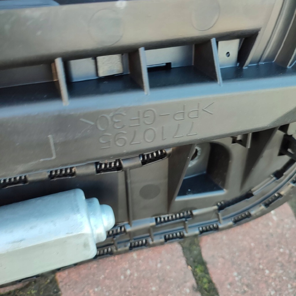 Люк комплектный  suzuki vitara ly 7870054p0 Киев