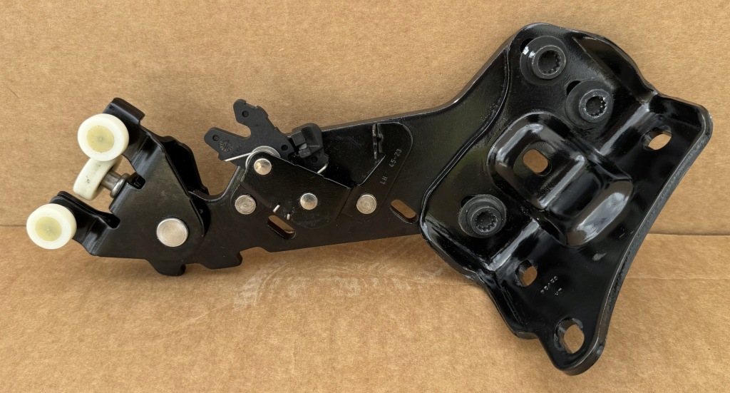 Купить Ролик дверь vw t7 multivan 2023- 7t0843397p оригинал новый