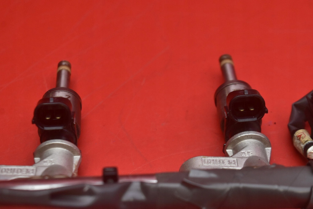 фото №8, Молдинг впрыскная форсунки pe0113250b mazda mx5 mx-5 iv nd 2.0 skyactiv 160km