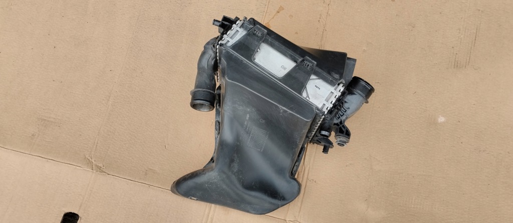 Інтеркулер правий радіатор права porsche 911 991 рестайлінг  9p1145622a Зі Шроту