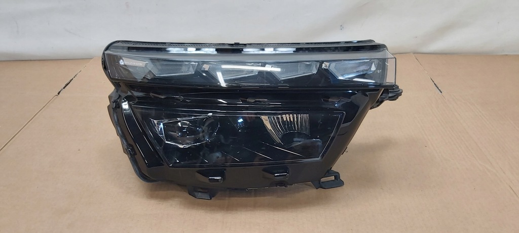 фото №1, Лампа правая перед передняя skoda kamiq crystal led 658941016b