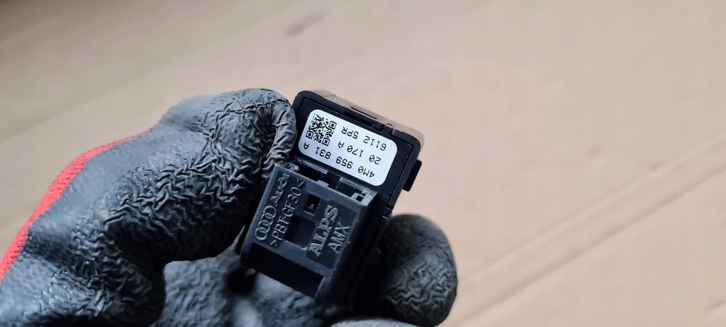 фото №6, Rs5 8w lift кнопка открывания крышки багажника 4m0959831a a4 b9 8w a5