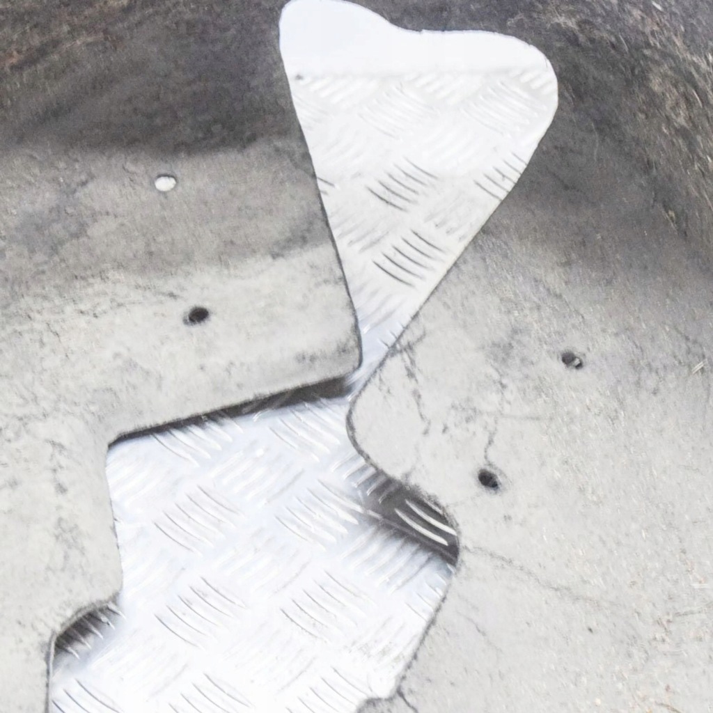 Tesla model s 2014 левая сторона подкрылок задние Недорого