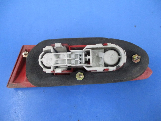 фото №3, Alfa romeo 156 лампа задняя левая задний крышки orygina