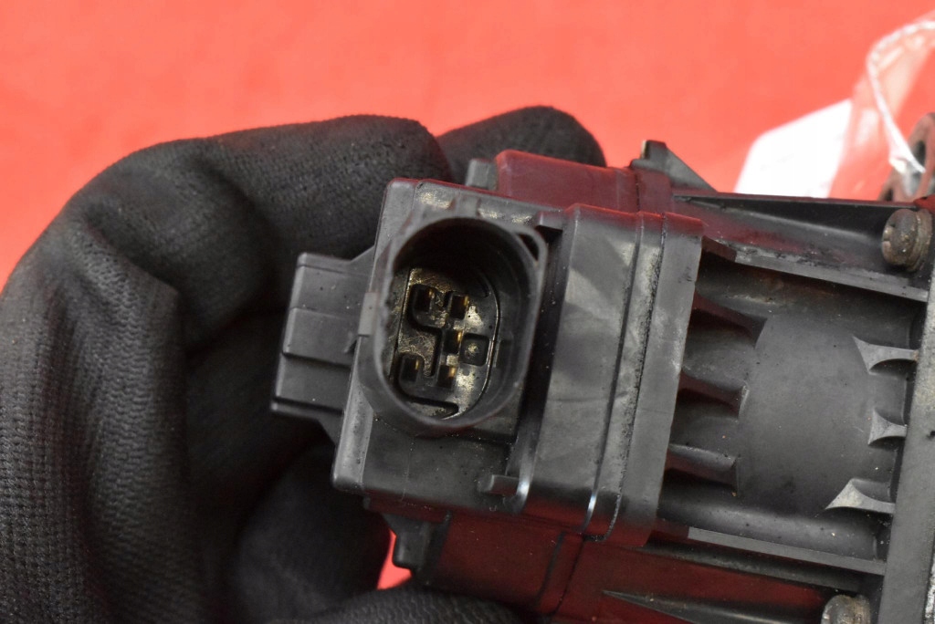 Клапан egr 55566052 opel insignia a 2.0 cdti 130 km 08-14 Зі Шроту