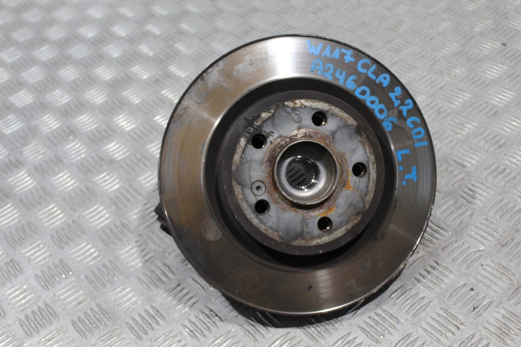 фото №1, Поворотний кулак лівий задня cla w117 lift amg a2460006