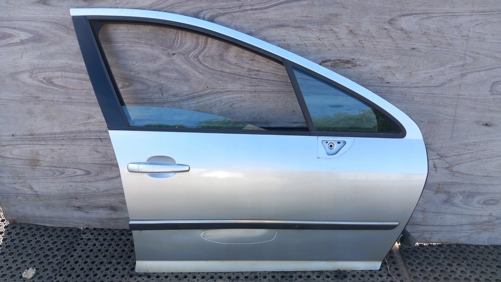фото №1, Peugeot 407 5d дверь перед правый ezrc
