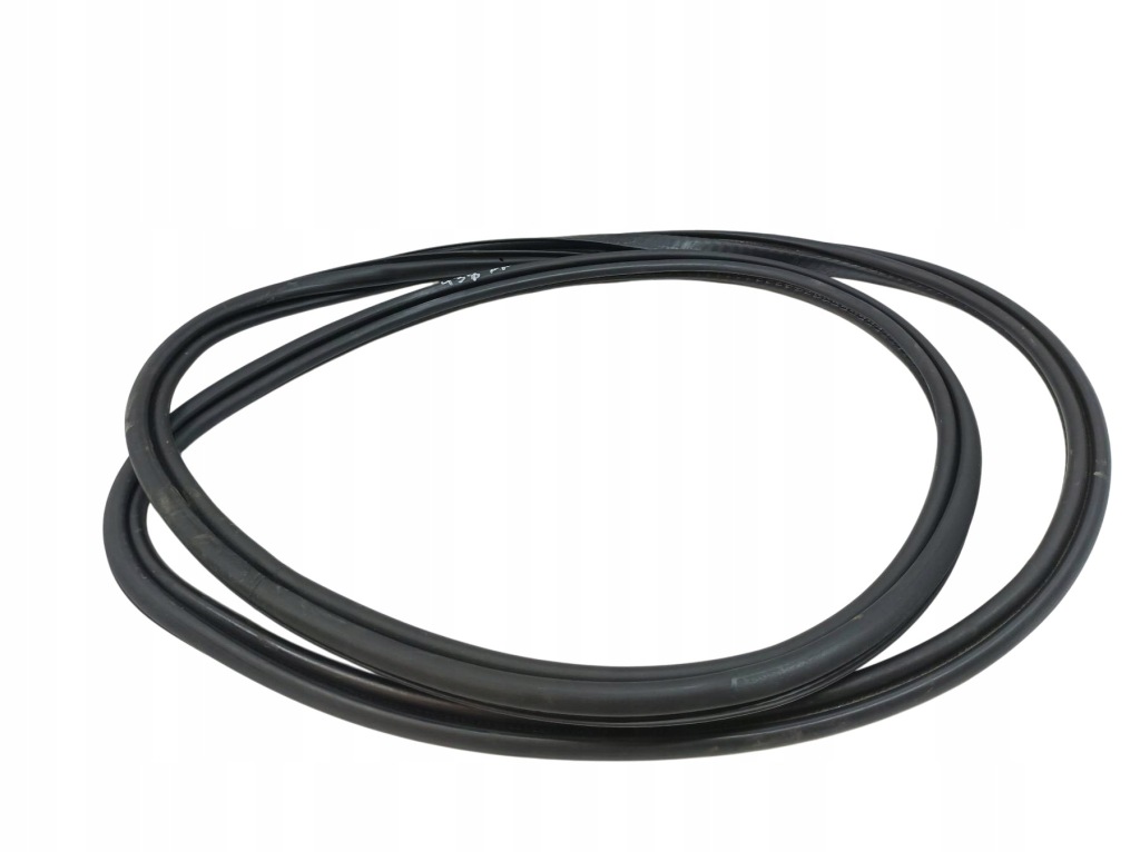 Купить Прокладка дверь правая  перед пассажира кузовная volvo v60 2 2018-