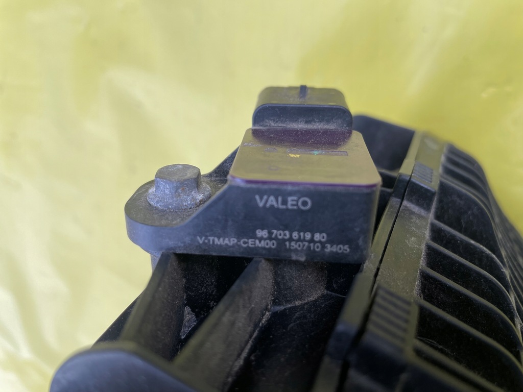 фото №5, Peugeot 208 колектор всмоктуючий дросельна заслінка датчик 1.2 vti