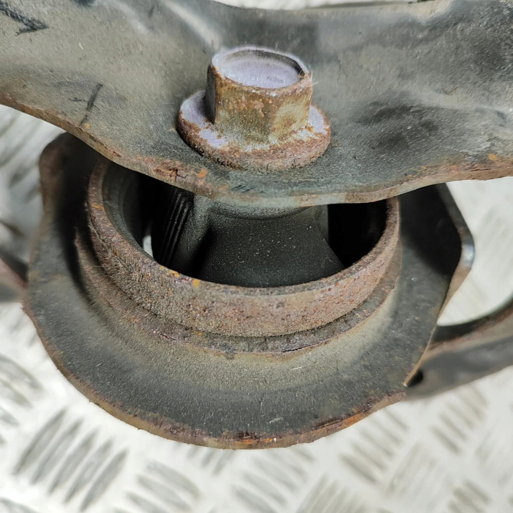 Lexus ux 2019 ліва сторона верхній важіль задній Недорого